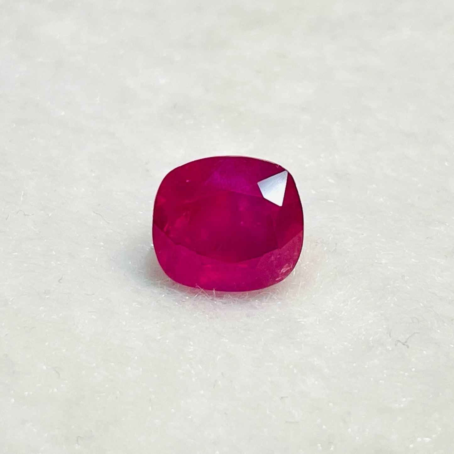 5.42 Natural Ruby Burma Mogok Unheated Vivid Red color eye clean quality Gemstone